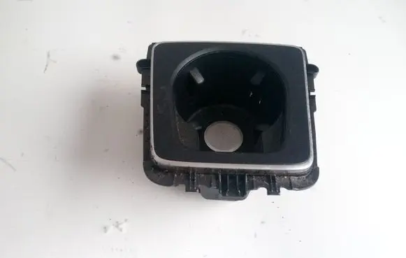 Cup holder front