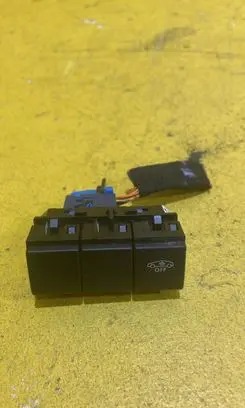 Peugeot 3008 I Tailgate/trunk/boot open switch RZ3R2P4K6