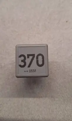 Volkswagen PASSAT B5.5 Other relay 8D0951253