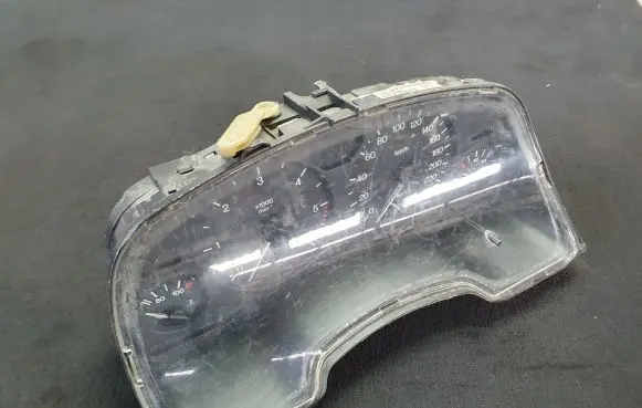 Opel Zafira A Speedometer (instrument cluster) 09228757EJ 351184000