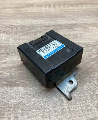 Mitsubishi Pajero Other control units/modules MB665614 X4T62171 7808