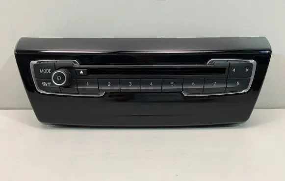 Head unit multimedia control