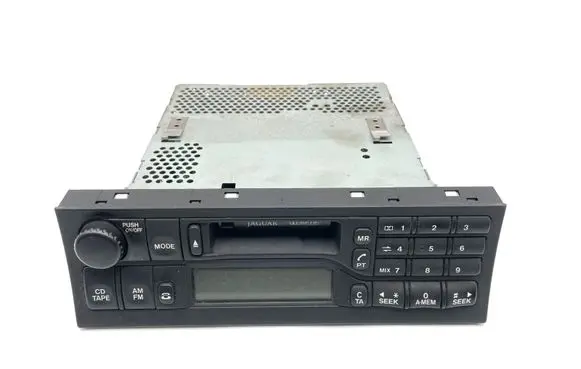 Radio/CD/DVD/GPS head unit