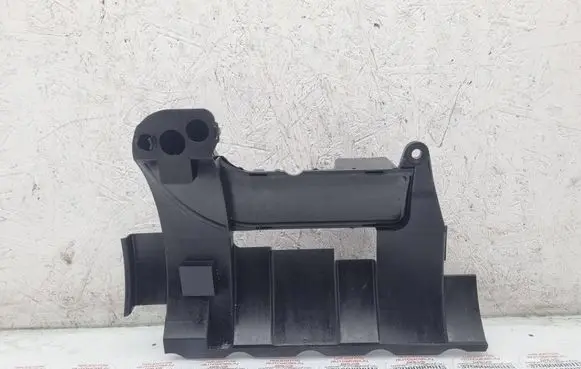 Volkswagen Touran I Oil breather separator 038103623 06B103623A