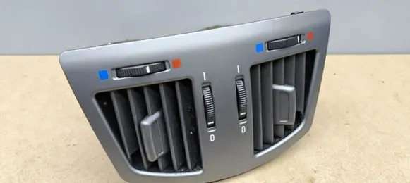BMW 7 E65 E66 Rear air vent grill 7002395