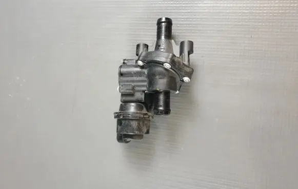 Nissan Qashqai Electric auxiliary coolant/water pump 922309109R