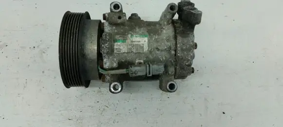 Renault Modus Air conditioning (A/C) compressor (pump) 8200819568B