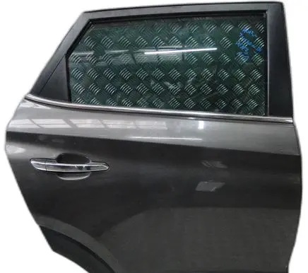 Hyundai Tucson TL Front door