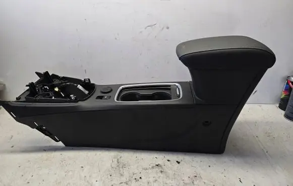 Opel Astra K Center console