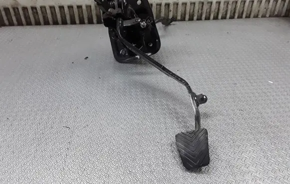 Clutch pedal