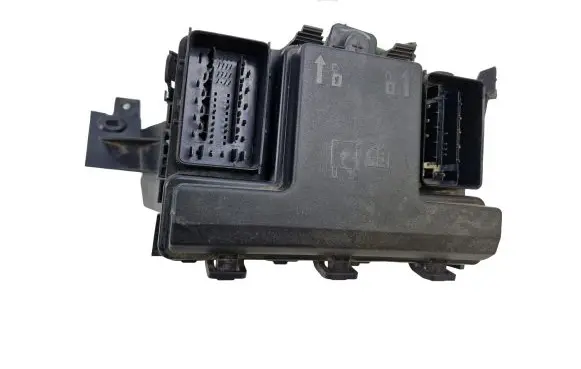 Ford Fusion II Fuse module HG9T14D068 HG9T14D068BB HG9T14A301