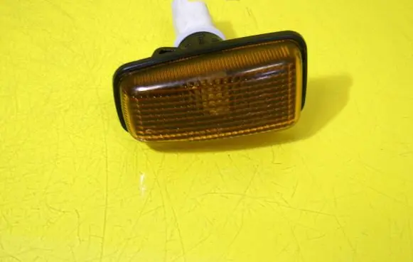 Peugeot Partner Front fender indicator light