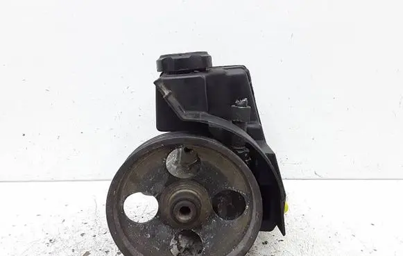 Citroen Xsara Picasso Power steering pump 9638339880