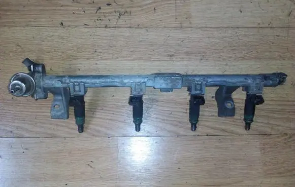 Ford Focus Fuel main line pipe 98mf9h487 98mfba