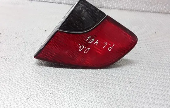 Peugeot 406 Tailgate rear/tail lights