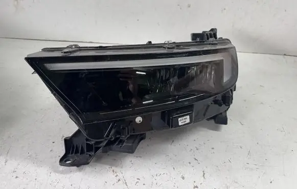 Opel Mokka B Headlight/headlamp 9847939680