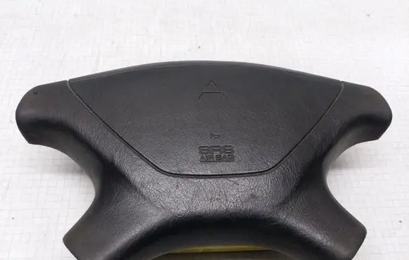 Mitsubishi Galant Steering wheel airbag