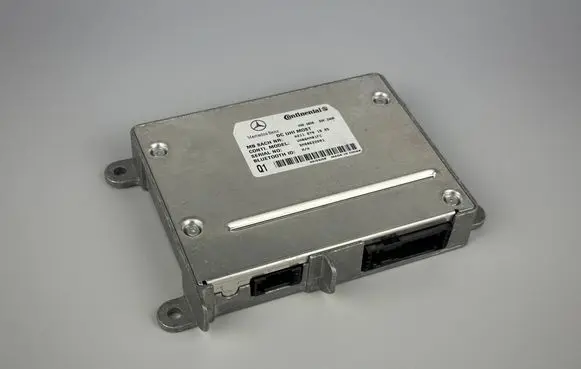 Mercedes-Benz E W211 Bluetooth control unit module A2118701885 UH06MM01FC DM60622601