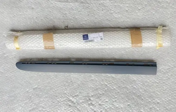 Mercedes-Benz E W211 Rear door trim (molding) A2116901462BLCP A2116901462 A21169014629999