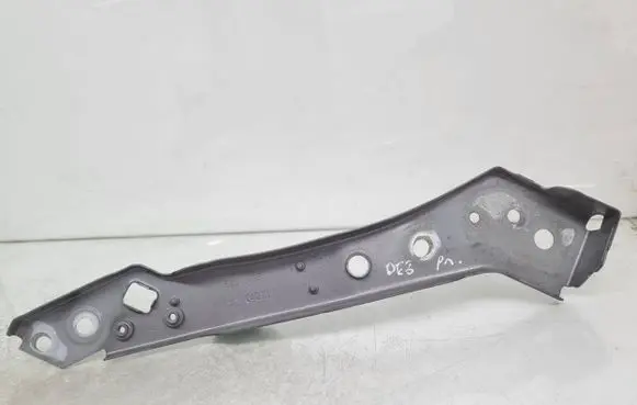 Headlight/headlamp mounting bracket