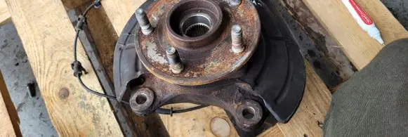 Jeep Wrangler Front wheel hub spindle knuckle 2003516