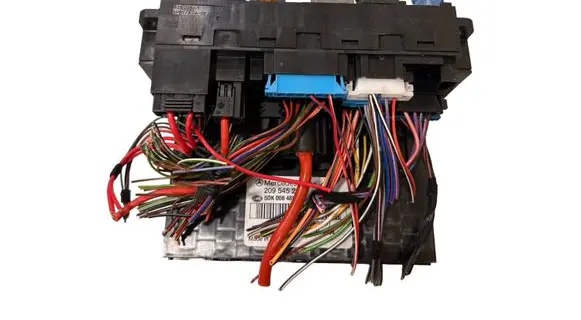 Mercedes-Benz C W203 Fuse module 2095452001 5DK00848513
