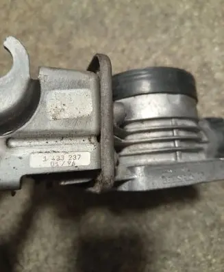 BMW 5 E39 Throttle valve 1433237 0196