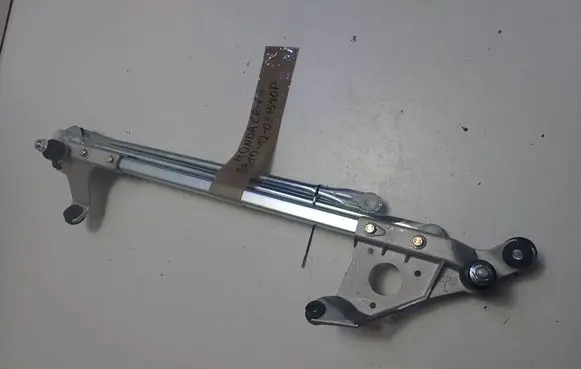 Honda CR-V Front wiper linkage 591012031540P
