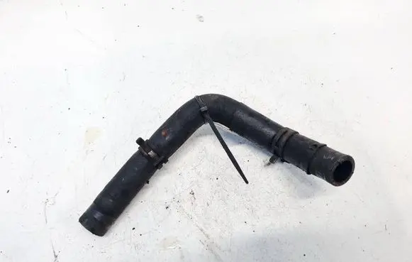 Engine coolant pipe/hose