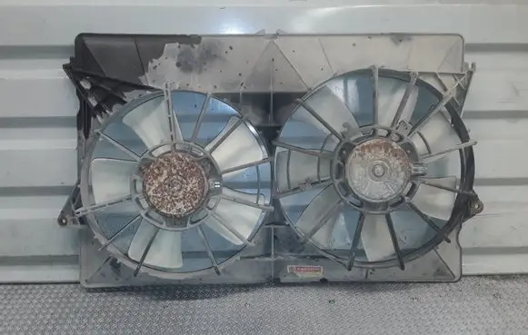 Chrysler Pacifica Electric radiator cooling fan 