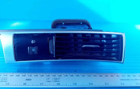 Audi A6 S6 C6 4F Dash center air vent grill 4F2820902D