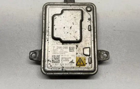 BMW 4 F32 F33 Headlight ballast module Xenon 7317408