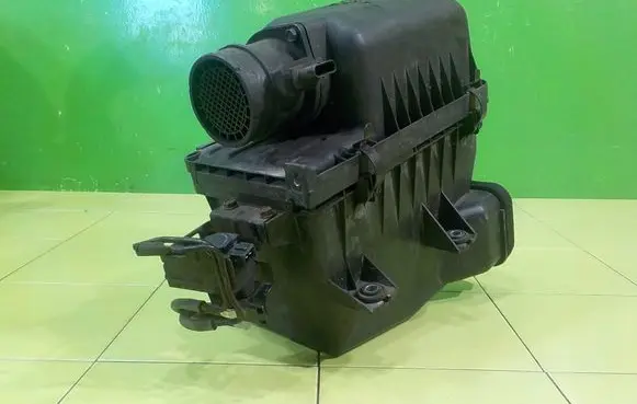 KIA Carnival Air filter box 