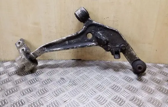 Nissan X-Trail T30 Front lower control arm/wishbone