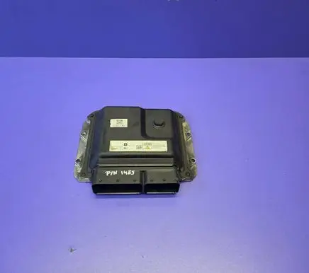 Opel Zafira B Engine control unit/module 55572800 MB2758009922 D09007