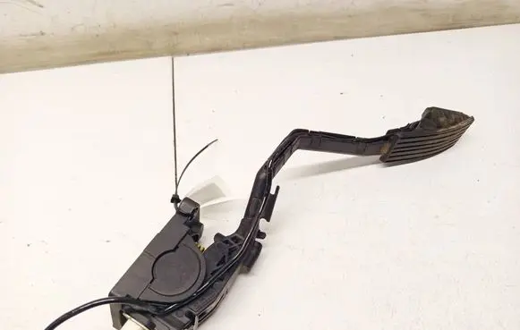 Peugeot 407 Accelerator throttle pedal 9650341780