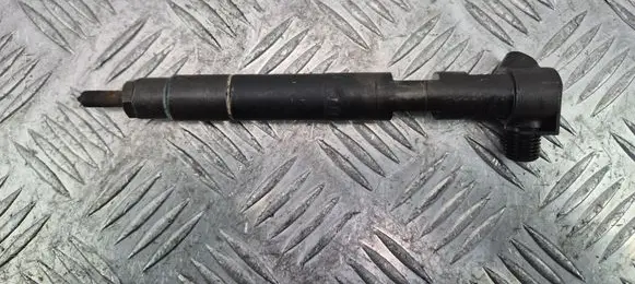 Mercedes-Benz C W204 Fuel injector A6510700587