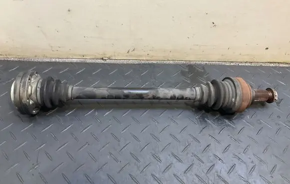 BMW 5 E60 E61 Rear driveshaft 7572431