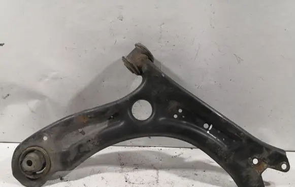 Volkswagen Jetta VI Front lower control arm/wishbone 5C0407152B