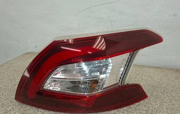 Peugeot 308 Rear/tail lights 9677817580 81250201 09677817580020092