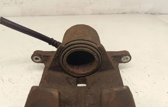 Mazda 6 Front brake caliper