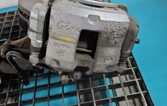 Front brake caliper