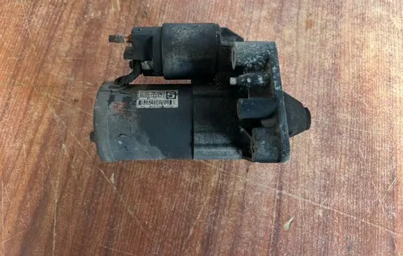 Citroen C4 I Picasso Starter motor 96635288 966352888000 M000T22471