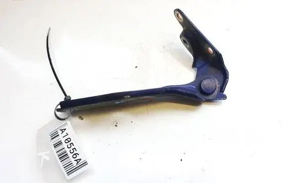 Audi A3 S3 8L Engine bonnet/hood hinges 8l0823301b