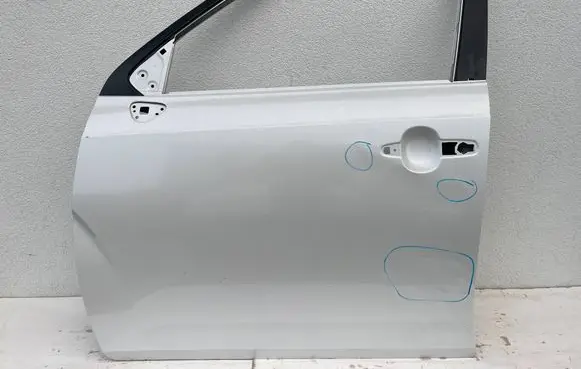 Suzuki Ignis Front door