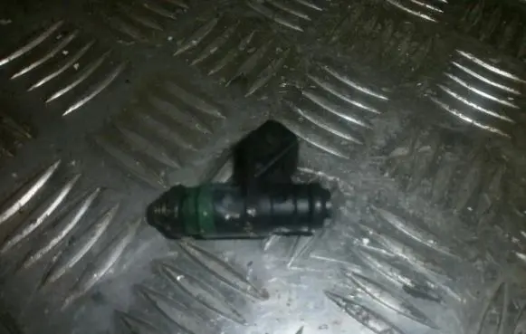 Renault Megane I Fuel injector h028797 itgm60