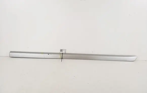 Volvo V50 Front door trim (molding) 39987037