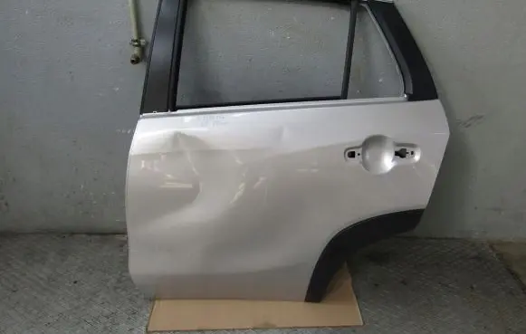 Suzuki SX4 S-Cross Rear door