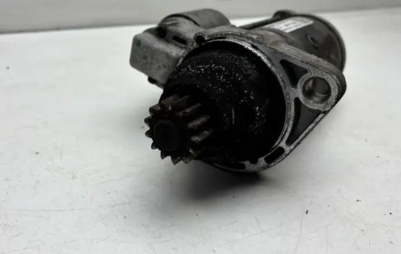 Volkswagen PASSAT B8 Starter motor 02M911024S