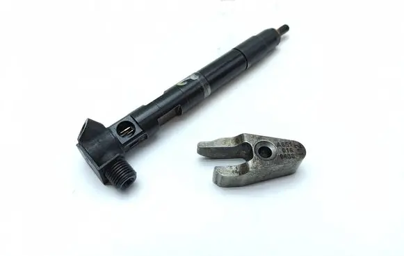 Mercedes-Benz B W246 W242 Fuel injector A6510701387 A6510160438